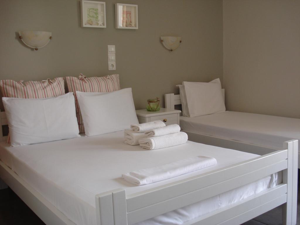 Kochili Apartments เนออส ปีร์กอส ห้อง รูปภาพ