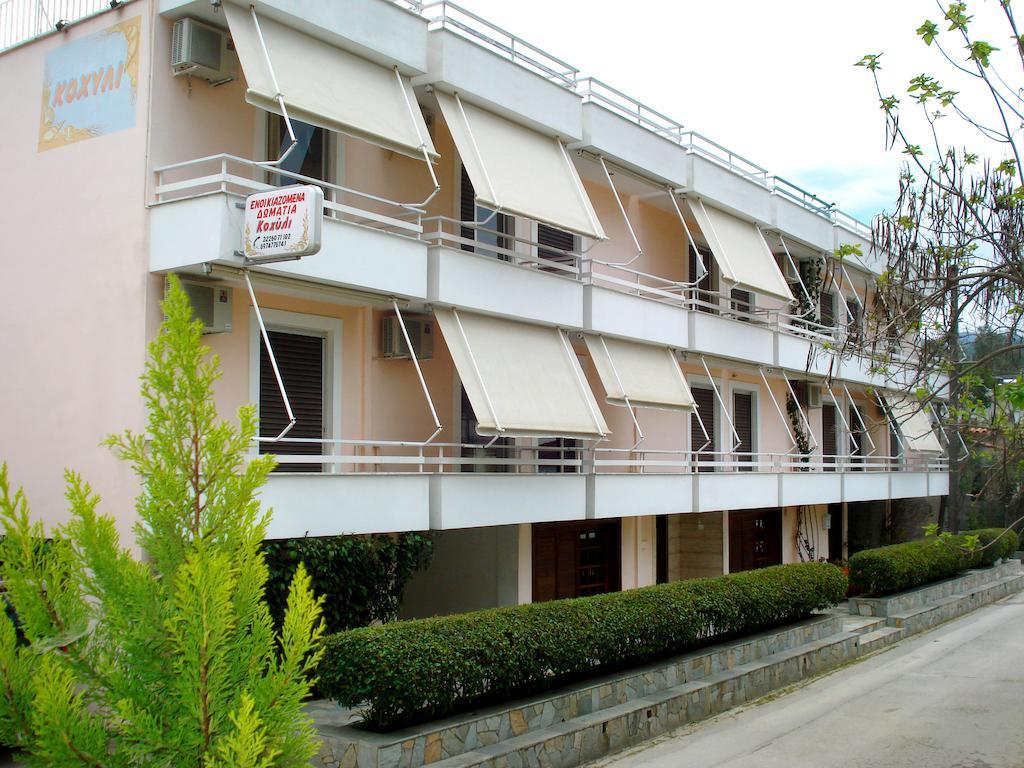Kochili Apartments เนออส ปีร์กอส ภายนอก รูปภาพ